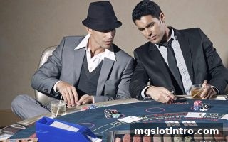 德州扑克盲注策略精讲：mg电子游戏介绍助你掌控牌局节奏