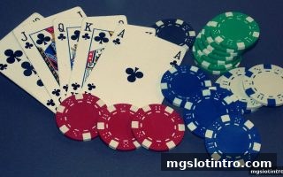 深度解析牌九与百家乐：mg电子游戏介绍中的局势判断与趋势分析