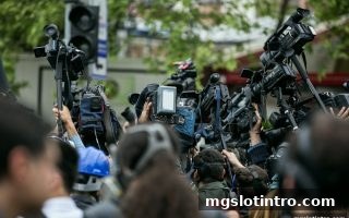 mg电子游戏介绍：世界杯赛事直播与评论互动的全方位革新