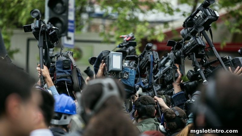 mg电子游戏介绍：世界杯赛事直播与评论互动的全方位革新